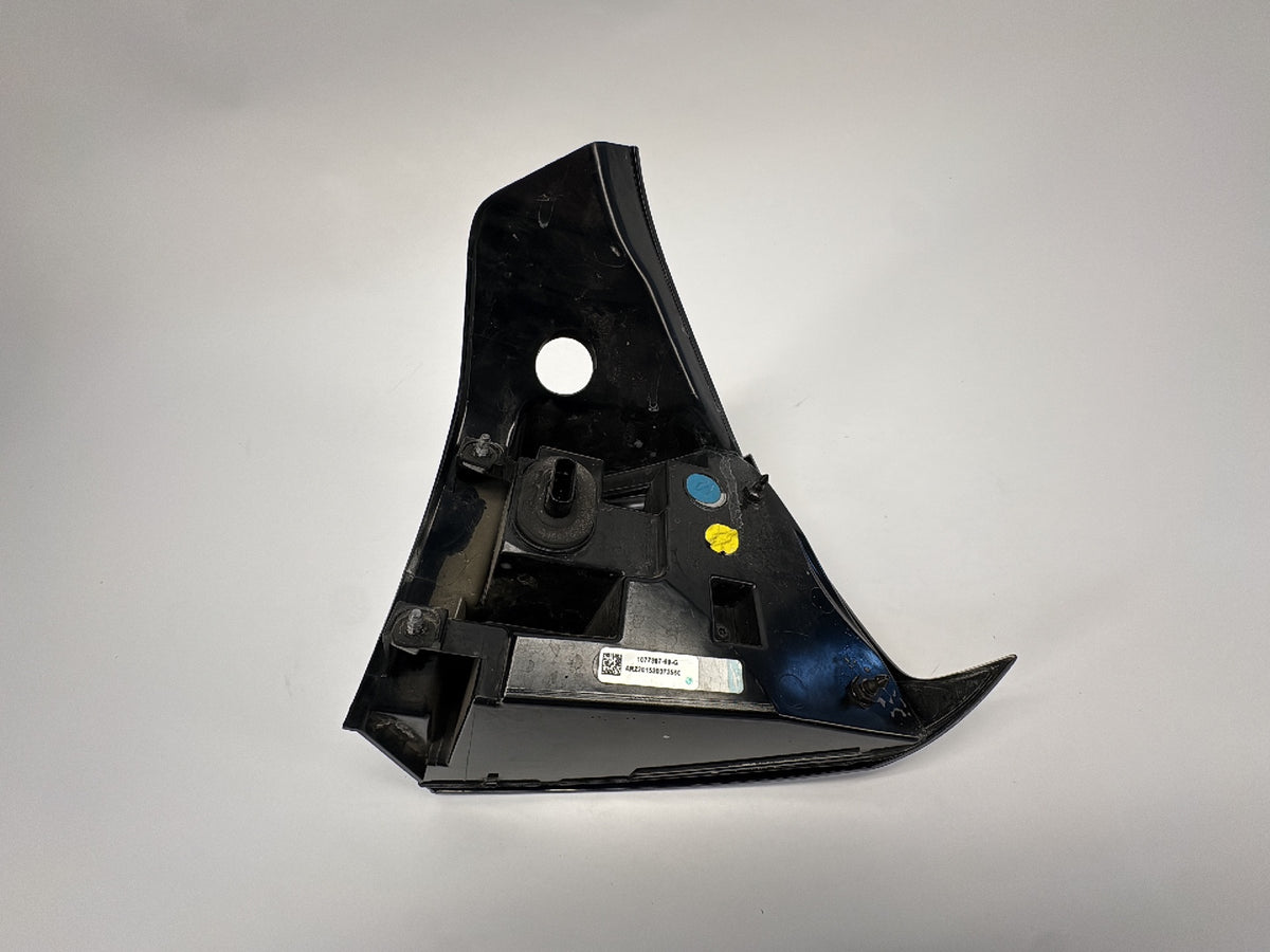 2020 Tesla Model 3 Tail Lamp Rear Bodyside Left 1077397-99-G