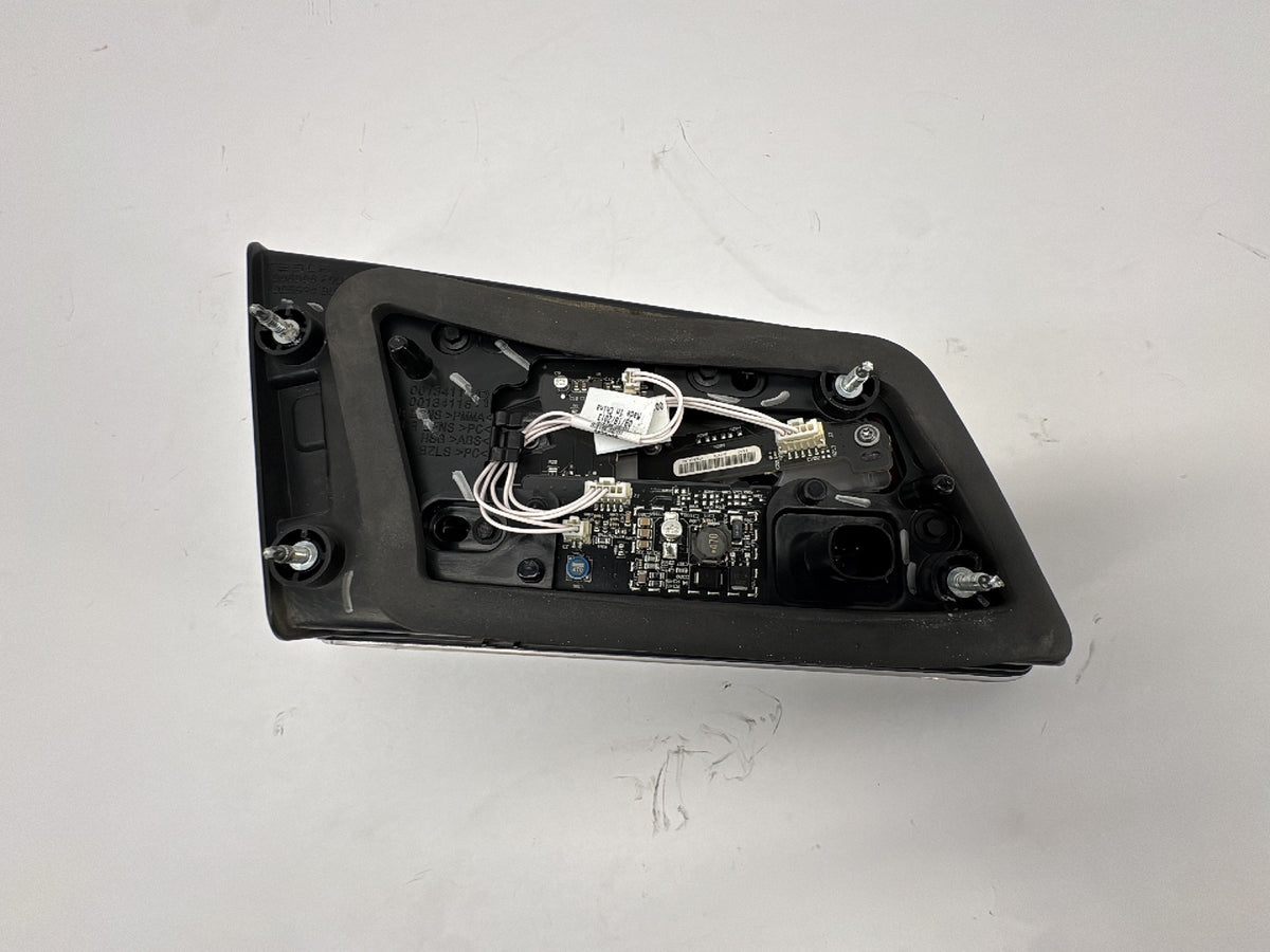 2013 Tesla Model S Liftgate Tail Lamp Right 6005924-00-C