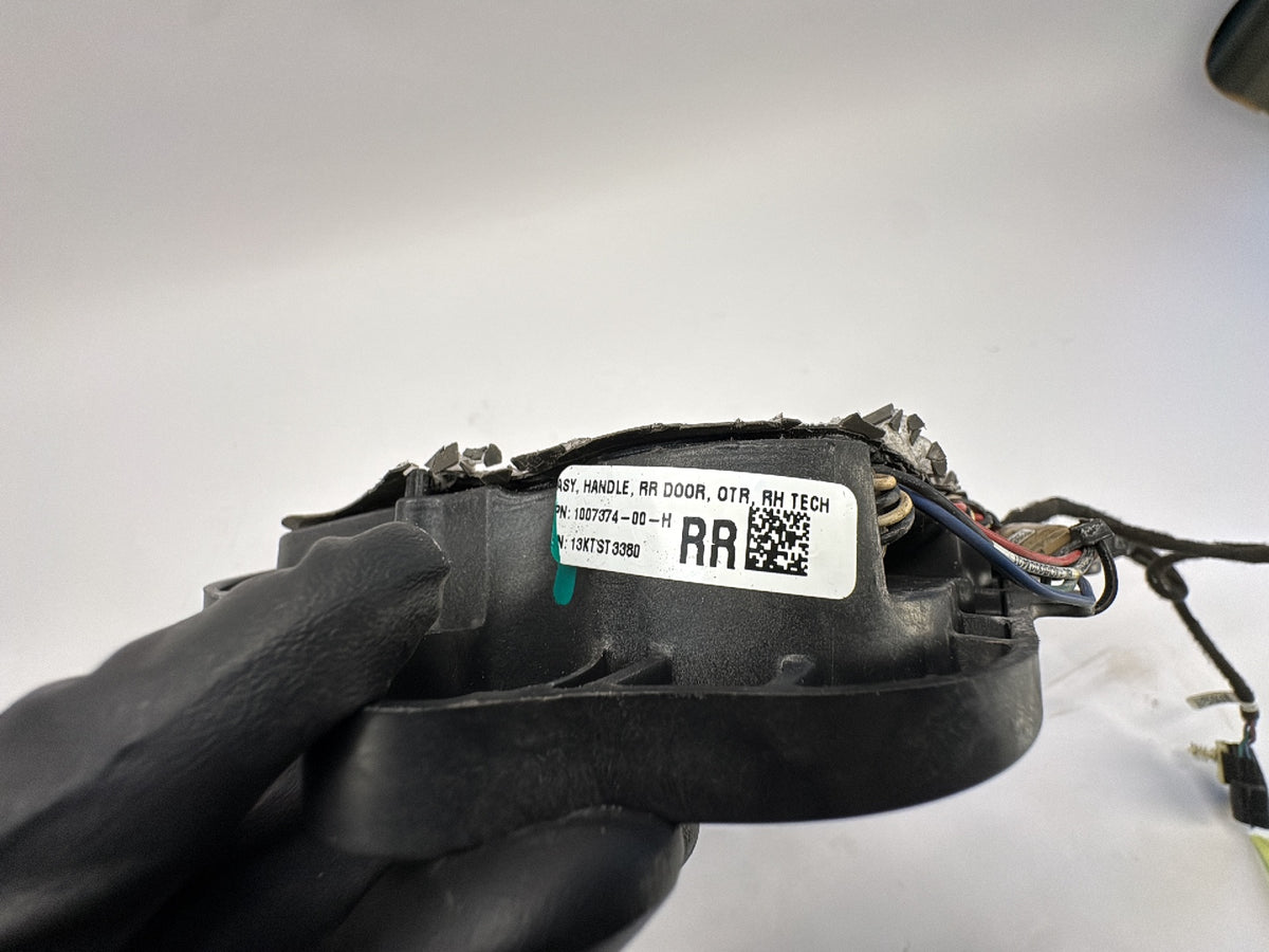 2013 Tesla Model S Rear Right Exterior Door Handle 1007374-00-H