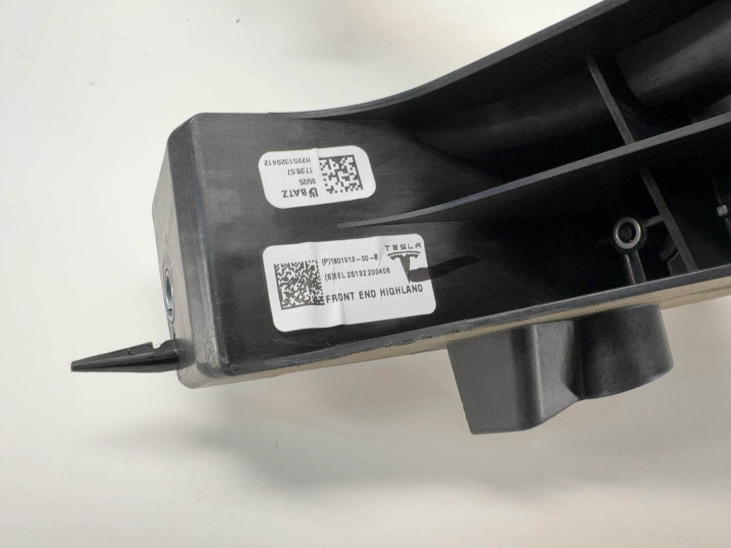 2025 Tesla Model 3 Highland Front End Support 1801913-00-B