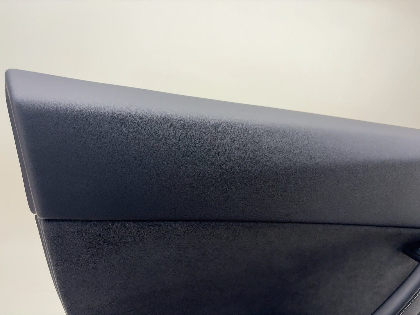 2023-2025 Tesla Model Y Rear Left Door Panel 1997296-00-D