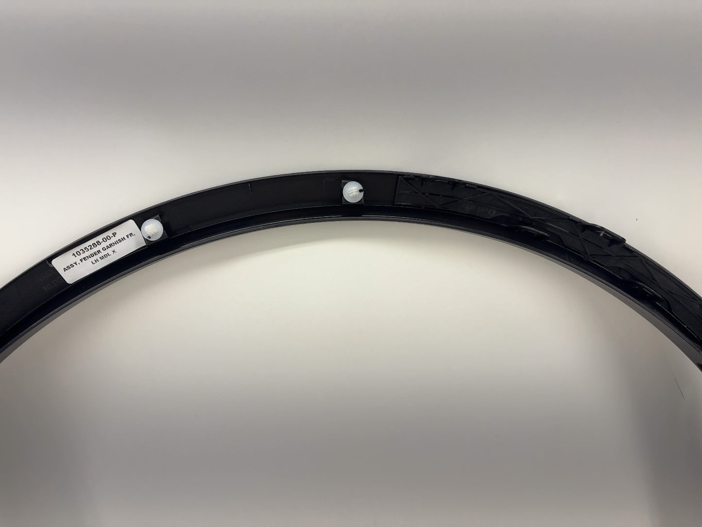 2019 Tesla Model X Front Left Fender Garnish 1035288-00-P