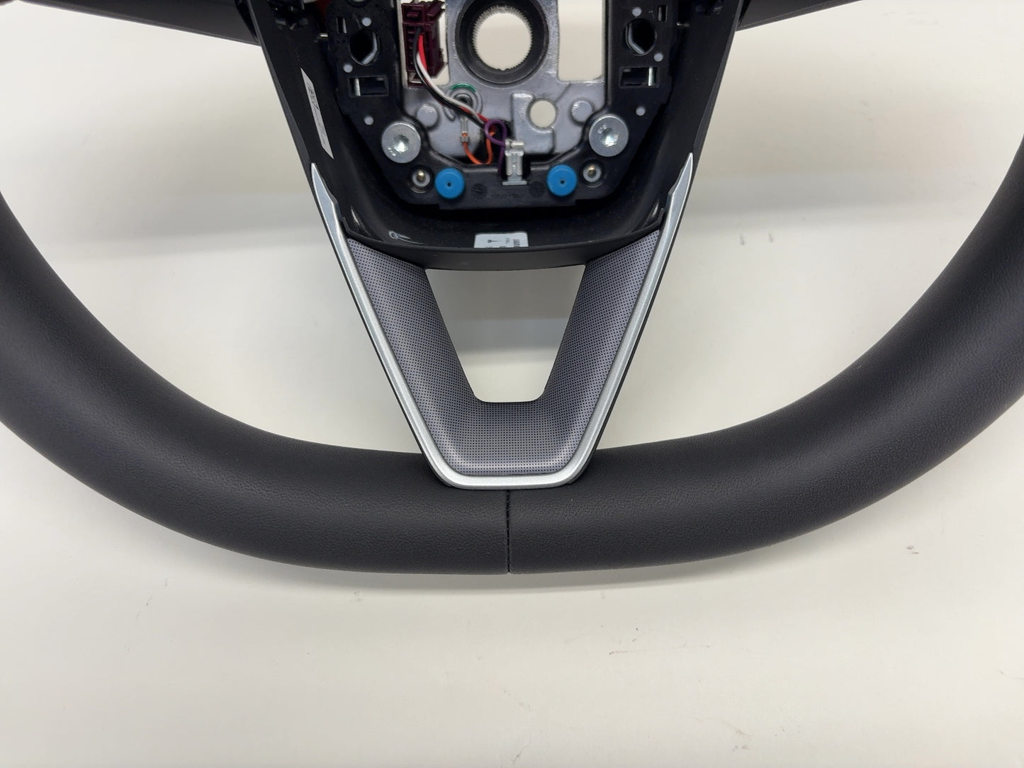 2025 Tesla Model 3 Highland Steering Wheel Pur Leather 1735339-00-G