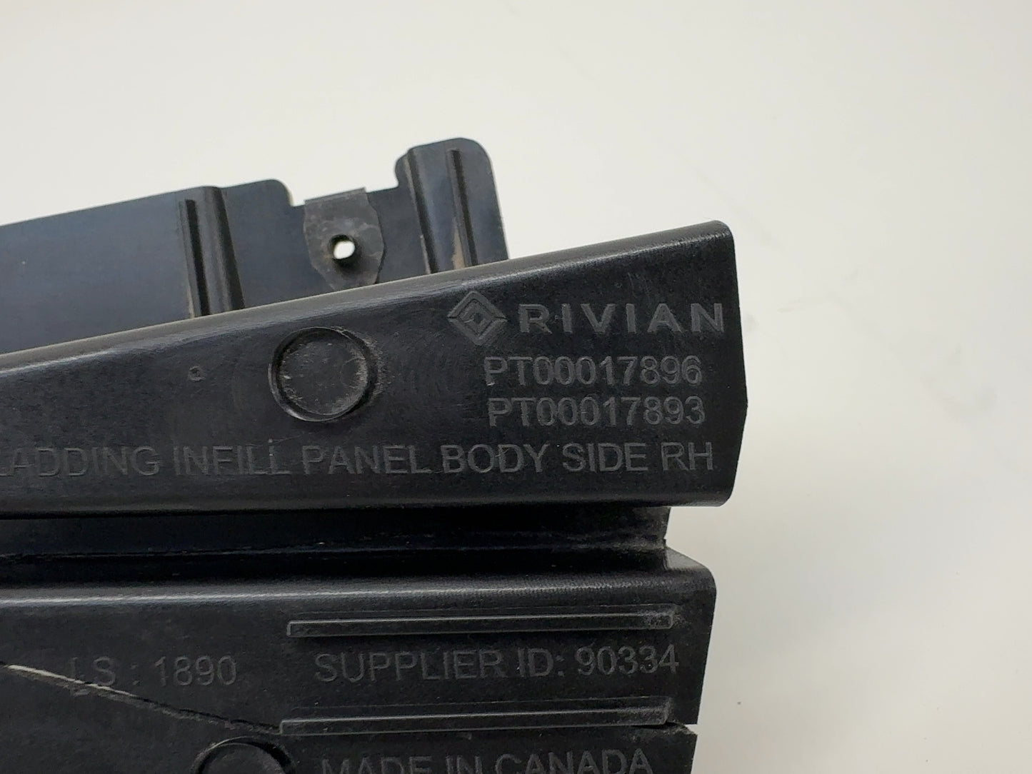 2023 Rivian R1T Rear Right Quarter Wheel Arch Support Bracket Cracked* PT00017896-C