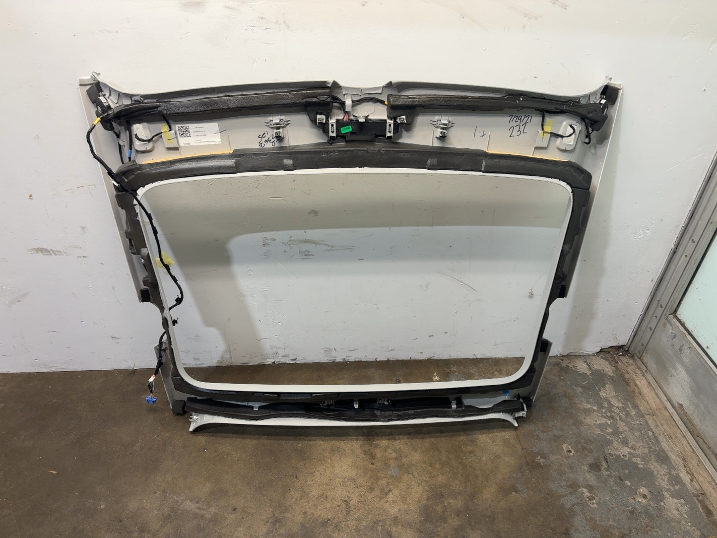2021 Tesla Model 3 Front Headliner 1567613-01-A