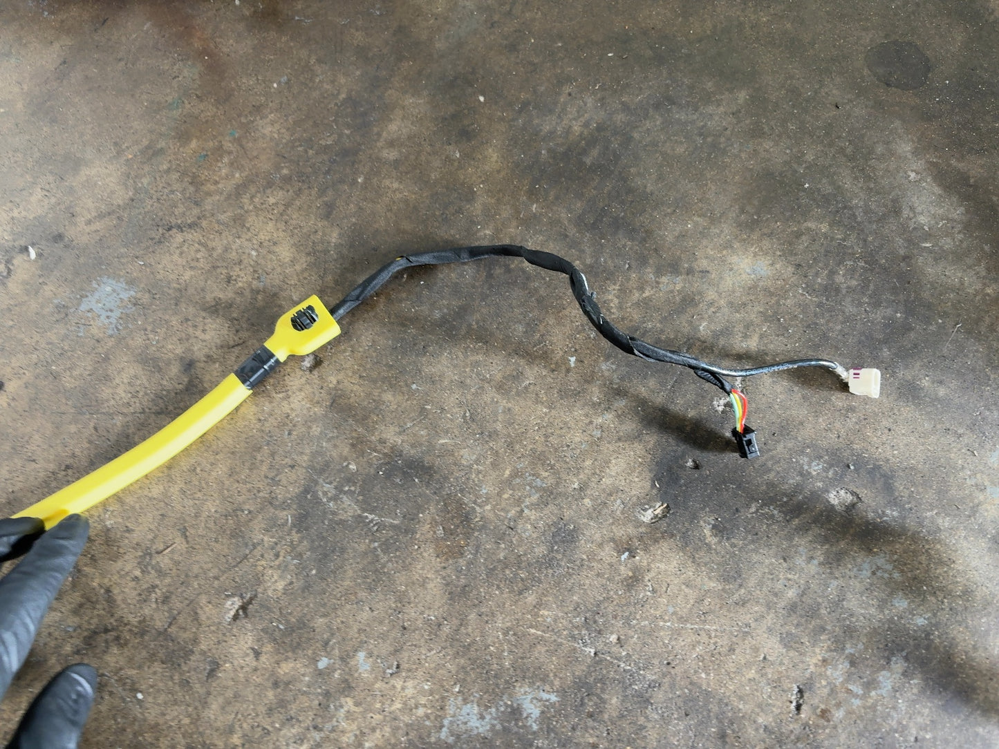 2026 Tesla Model Y Juniper Right Body Harness 1933903-01-D