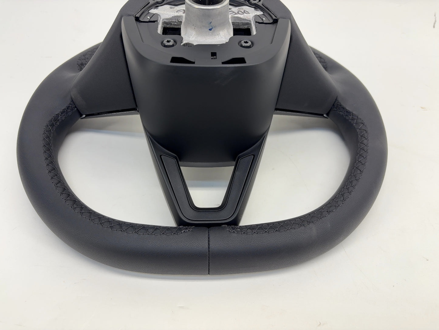 2025 Tesla Model 3 Highland Steering Wheel Pur Leather 1735339-00-G