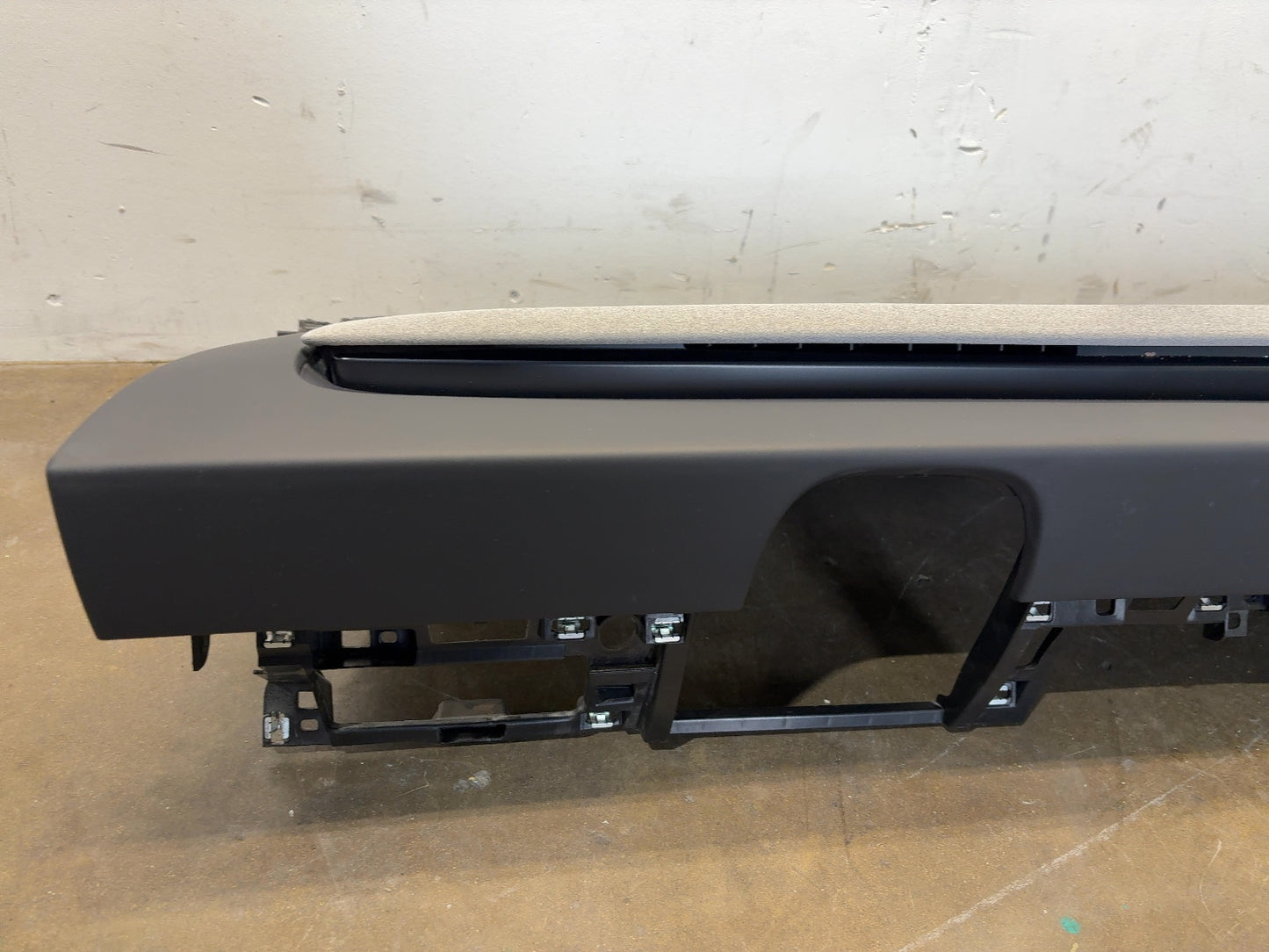2024-2025 Tesla Model 3 Highland Instrument Panel With Airbag 1774464-25-F