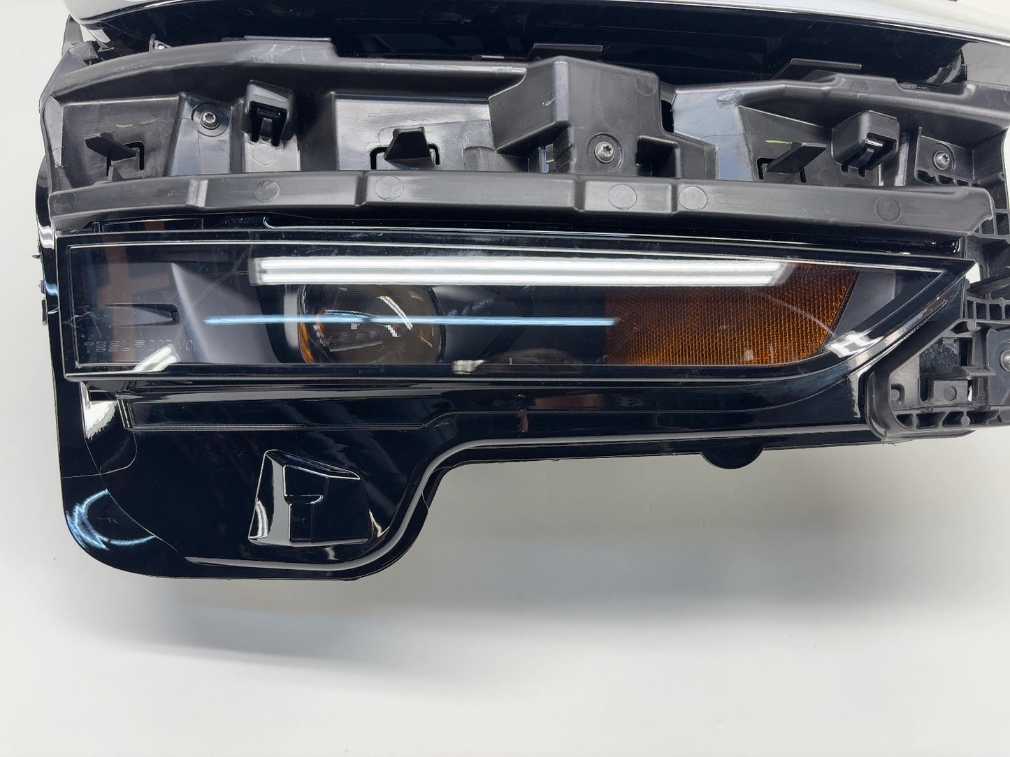 2025 Tesla Model Y Juniper Headlamp Right 1918348-00-D