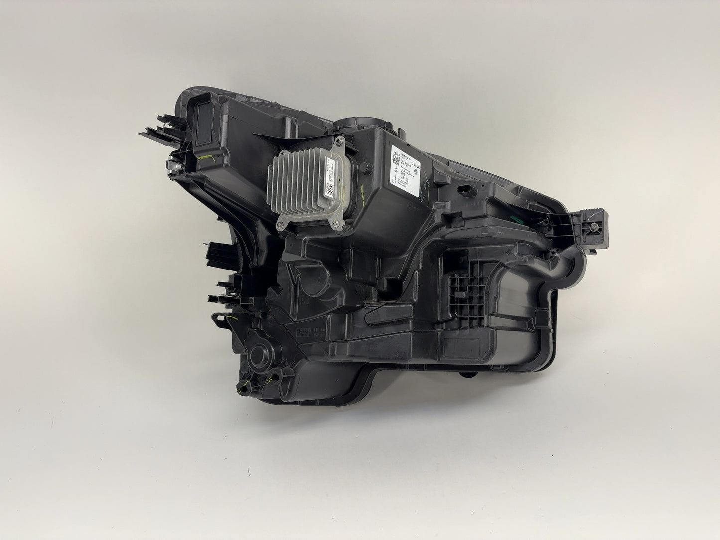 2025-2026 Tesla Model Y Juniper Headlamp Left 1918347-00-E