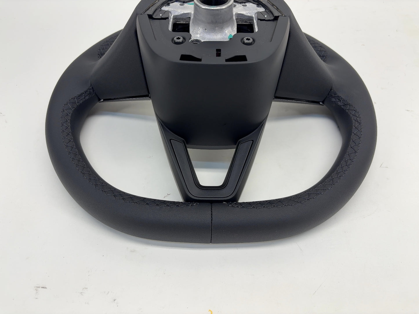 2025 Tesla Model 3 Highland Steering Wheel Pur Leather 1735339-00-G