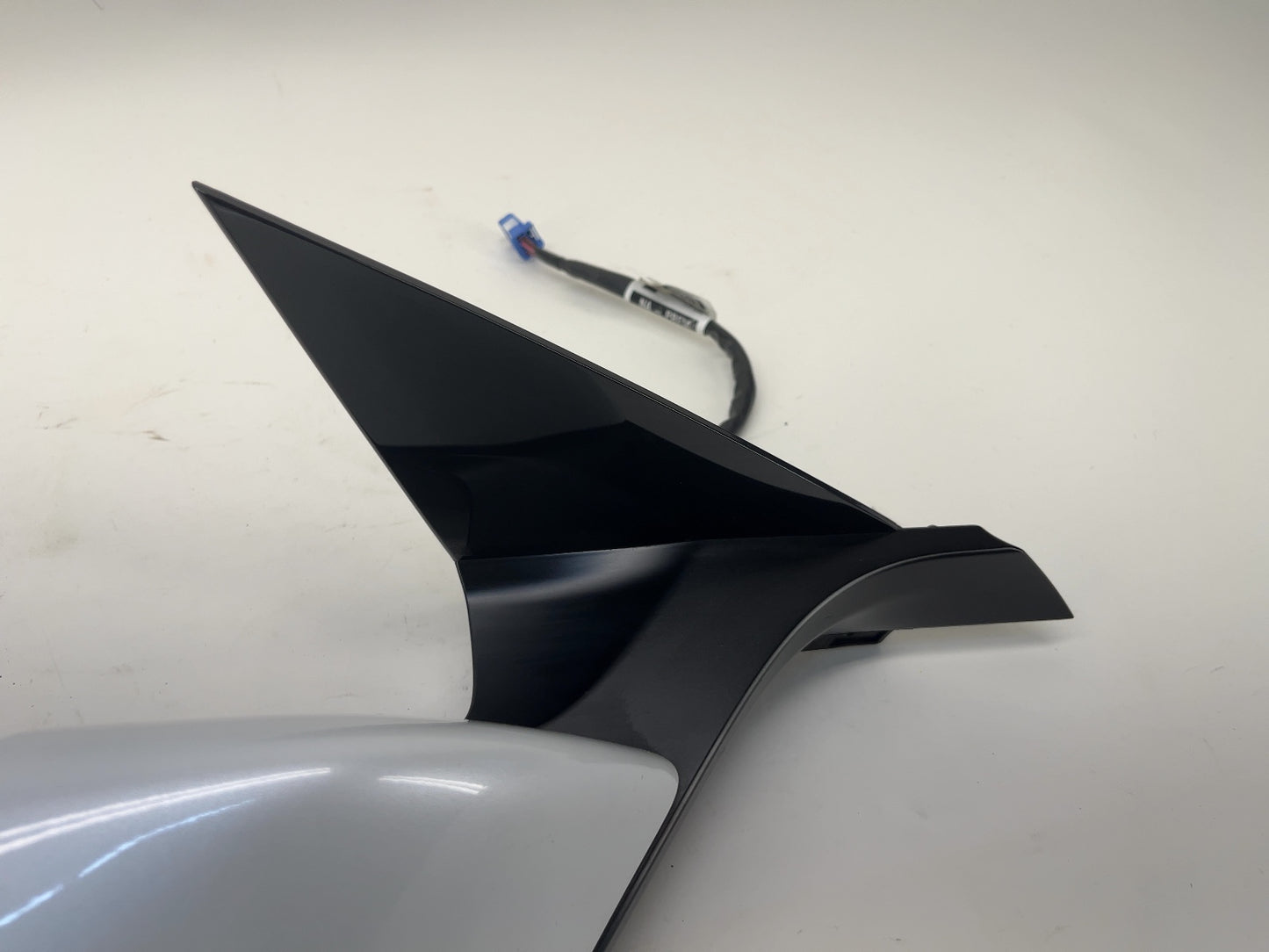 2023 Tesla Model 3 Front Right Door Mirror Assembly 1592032-00-F