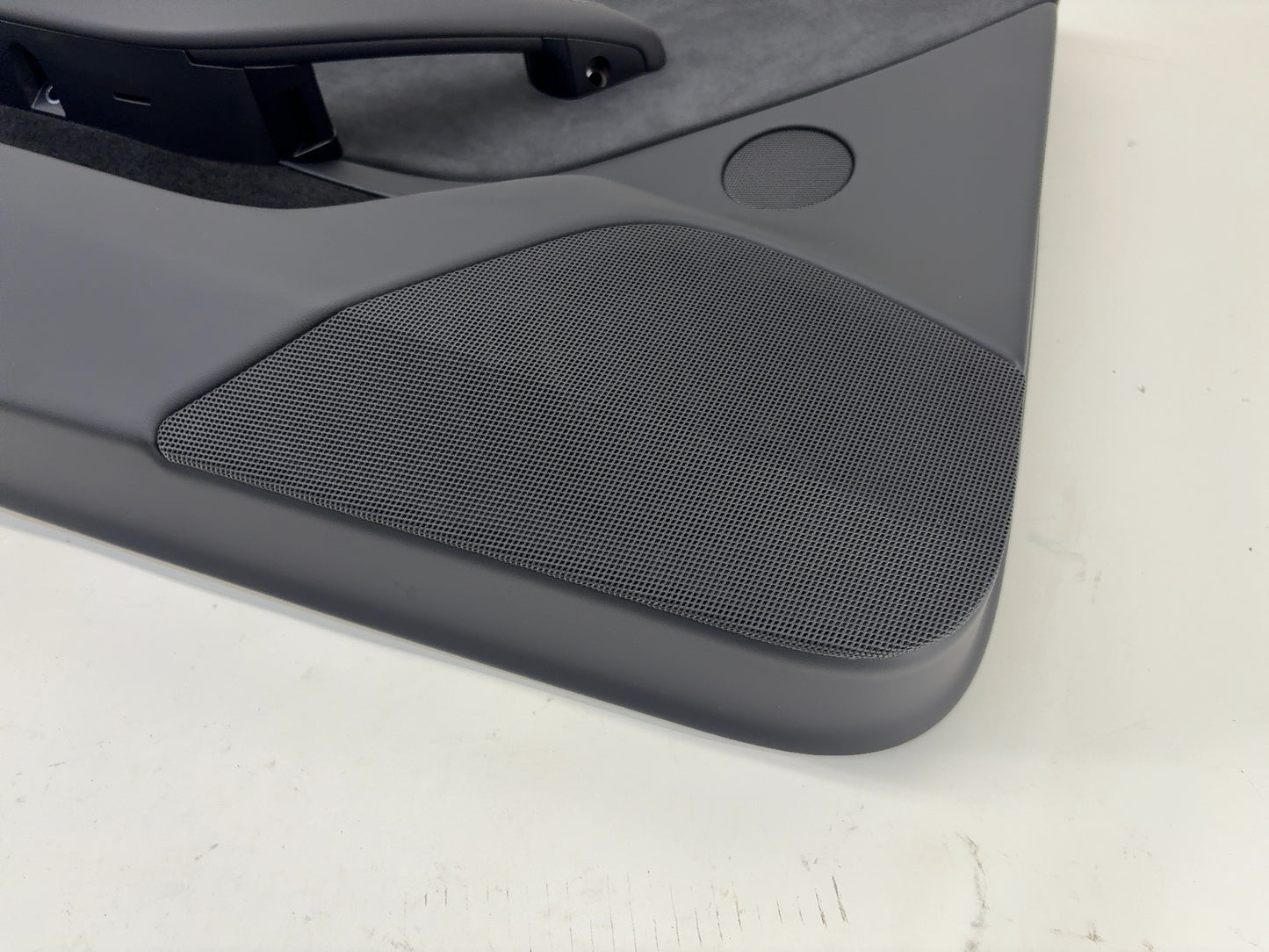2025 Tesla Model 3 Highland Front Left Door Panel 1776732-20-E