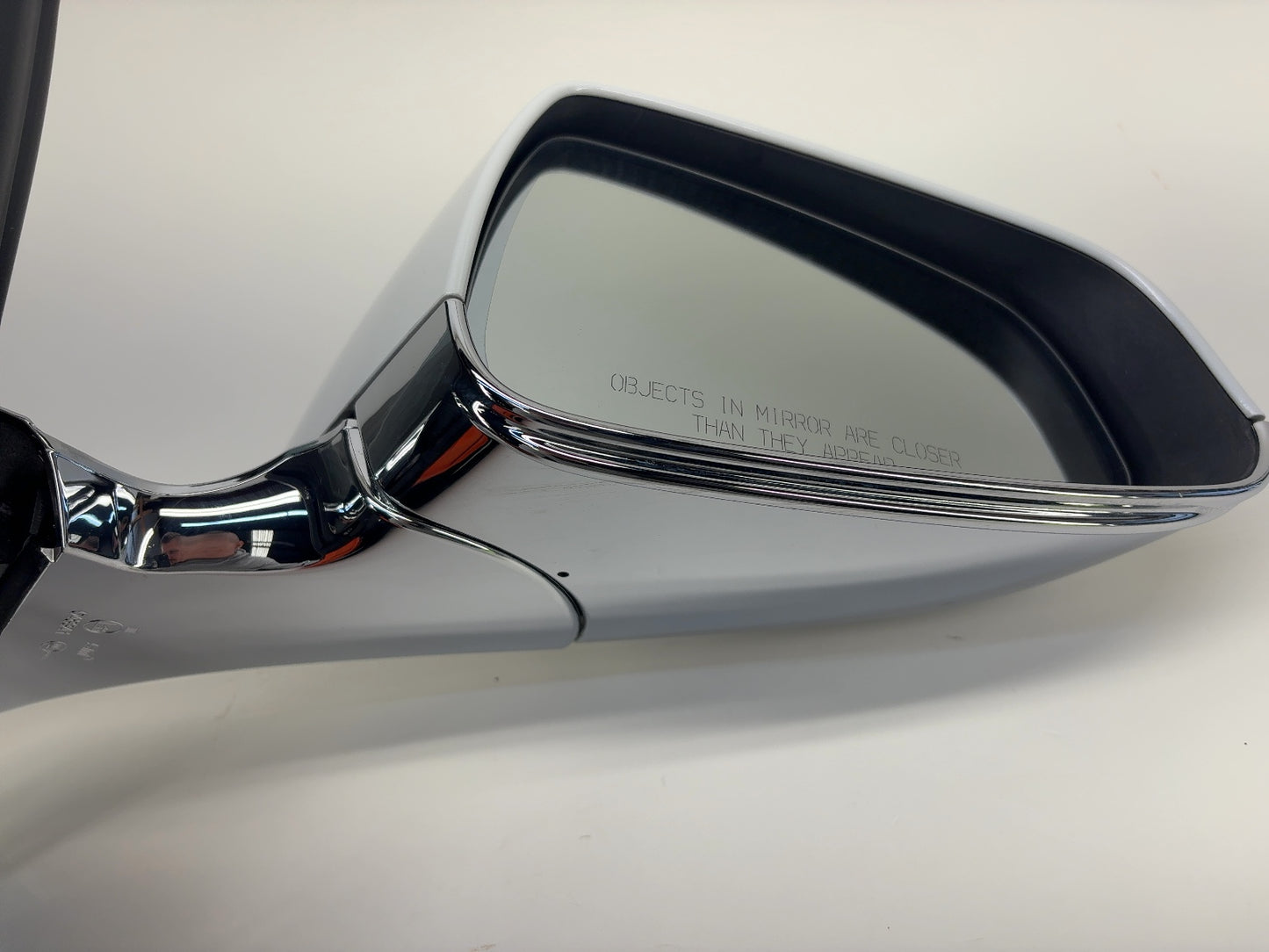 2015 Tesla Model S Front Right Door Mirror Assembly 1041316-00-A