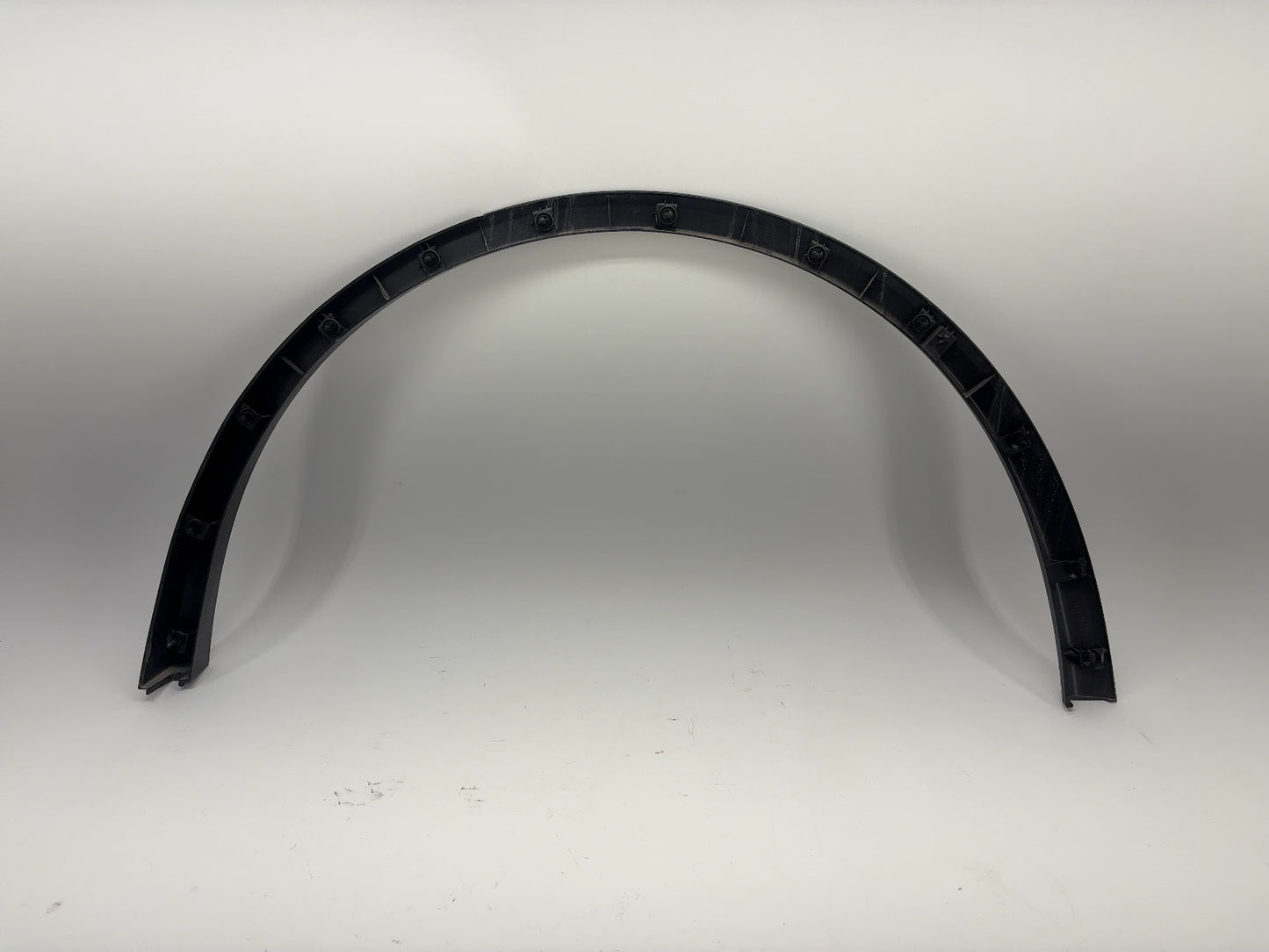 2026 Tesla Model Y Juniper Rear Fender Garnish Right 1937596-00-D