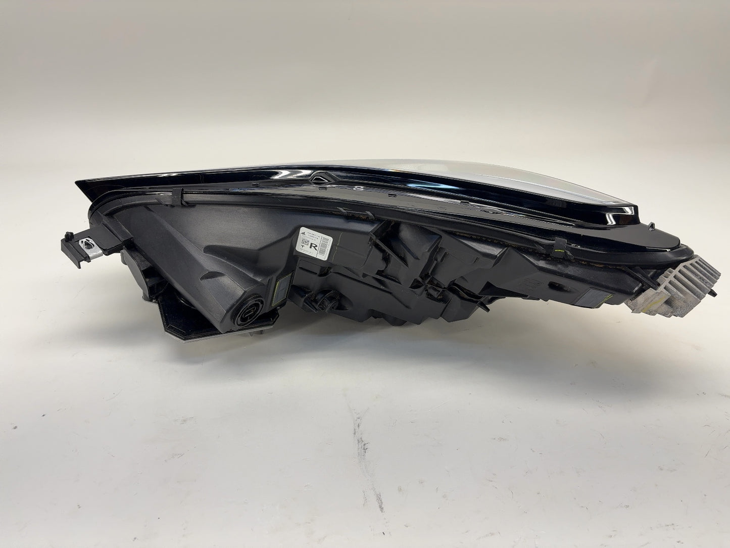 2018-2019 Tesla Model 3 Right Headlight 1077372-10-I