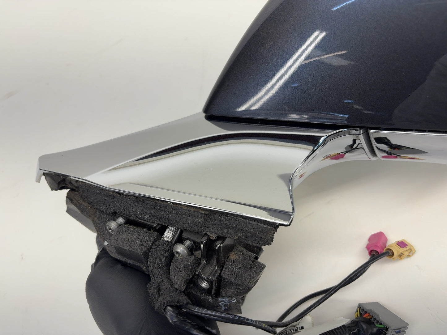 2015 Tesla Model S Front Right Door Mirror Assembly 1041318-00-A