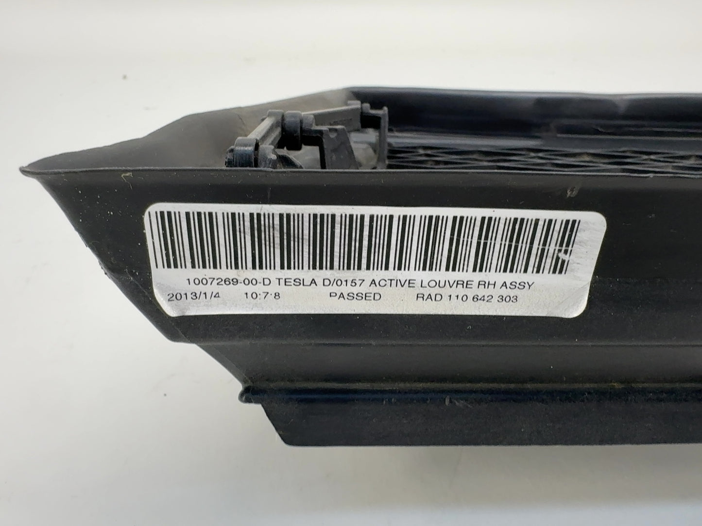 2013 Tesla Model S Active Louvre Right Assembly 1007269-00-D