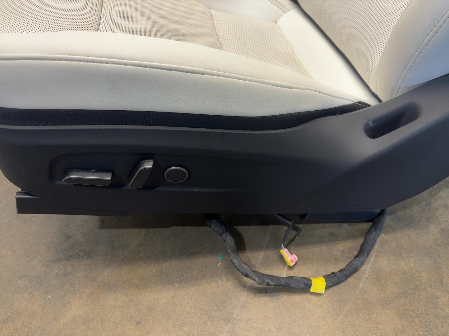 2026 Tesla Model 3 Highland Front Left Seat Assembly 7754322-02-C