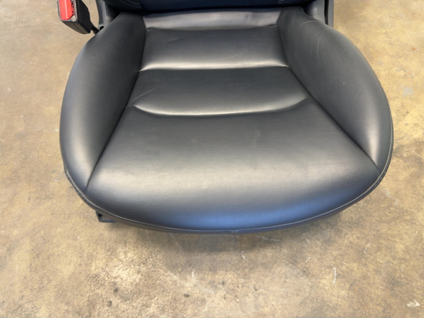2018 Tesla Model 3 Front Left Seat Assembly 7654322-01-B