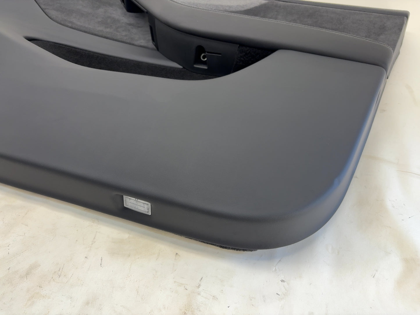 2026 Tesla Model Y Juniper Front Right Door Panel 3643295-51-G
