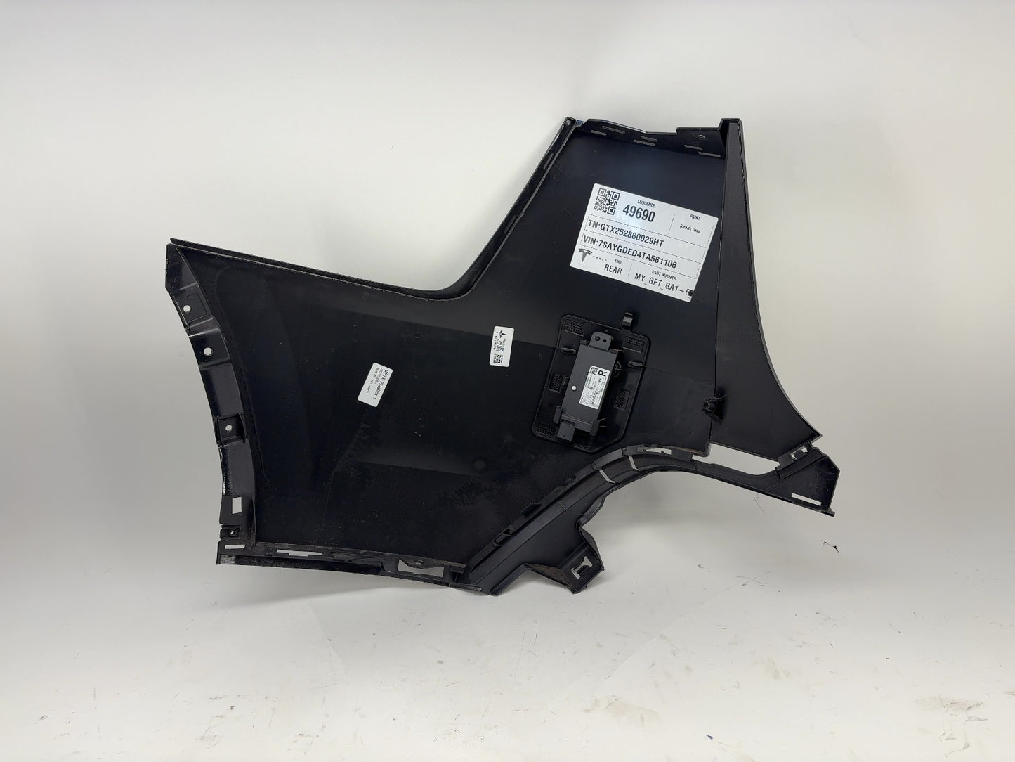 2026 Tesla Model Y Juniper Rear Upper Fascia Base Right 2013446-S0-F