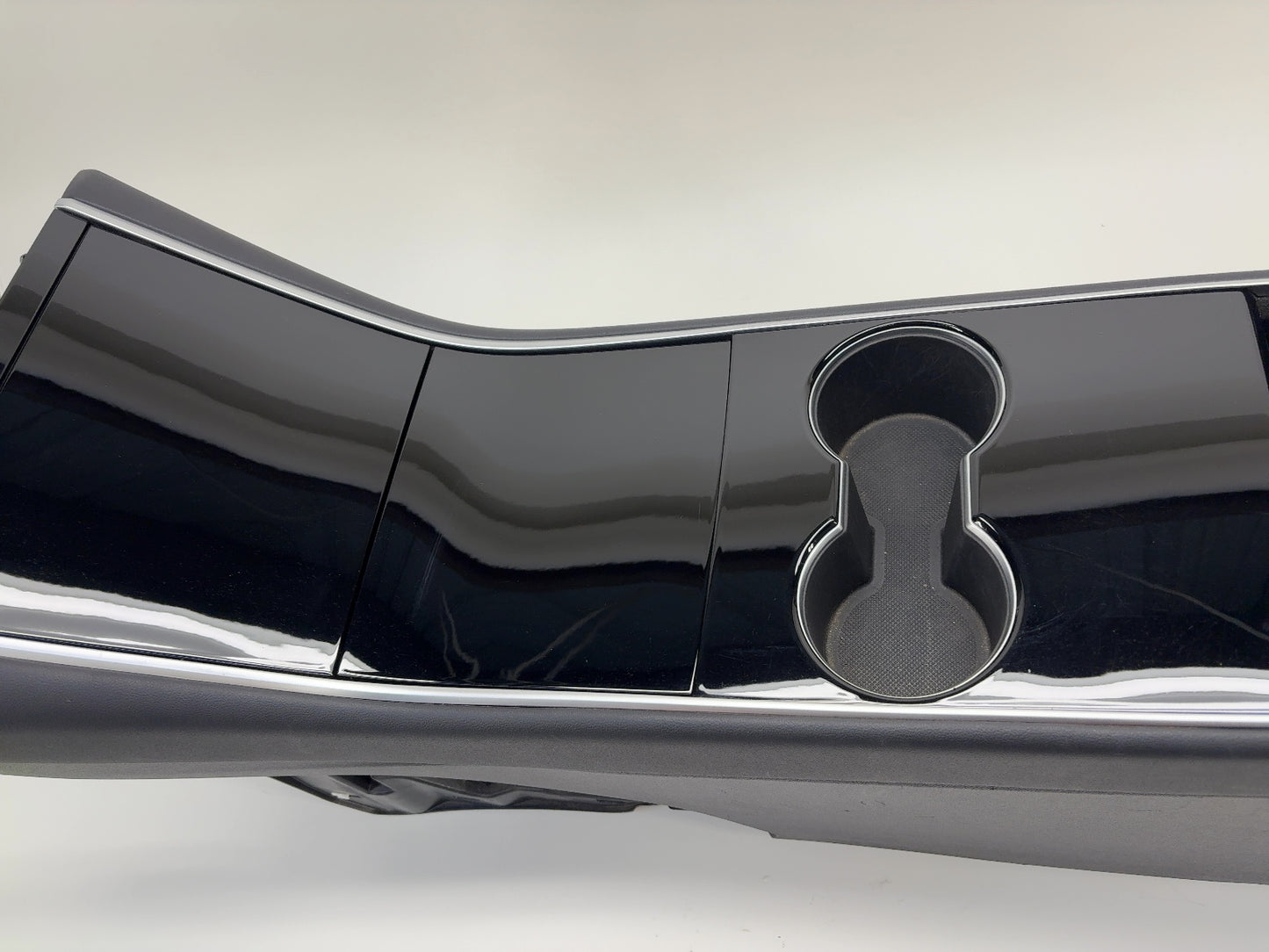 2018 Tesla Model 3 Center Console 1087900-00-D