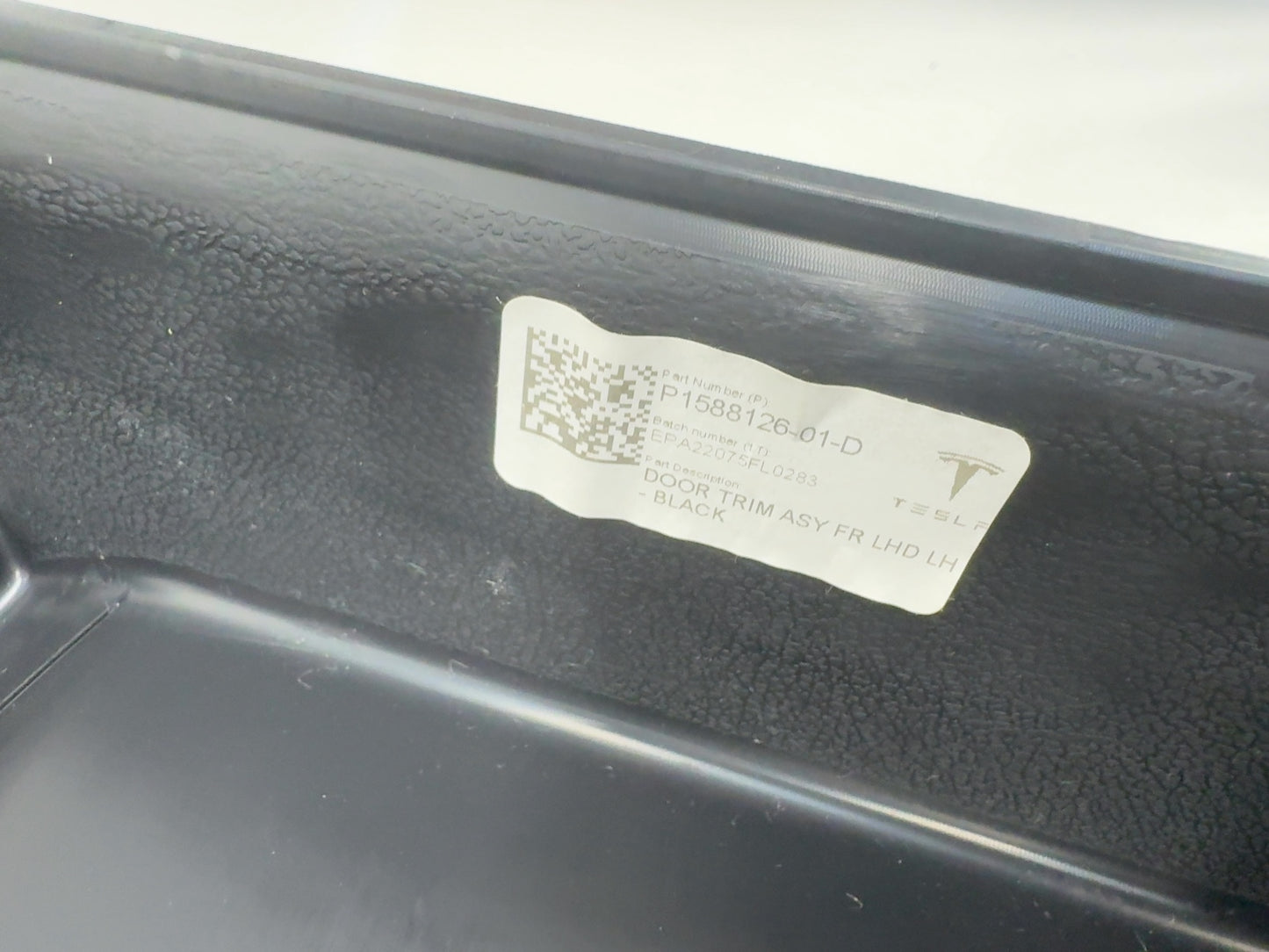 2021-2023 Tesla Model 3 Front Left Door Panel 1588126-01-D