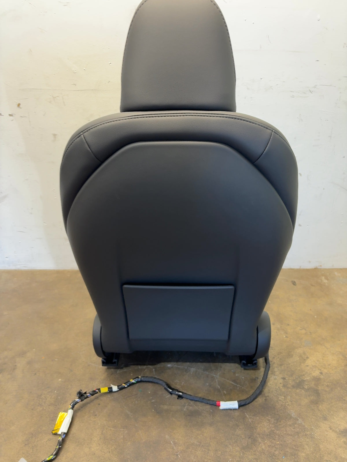 2025-2026 Tesla Model 3 Highland Front Right Seat Assembly 7754324-01-B