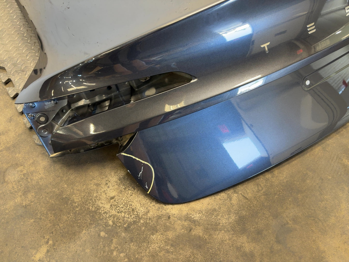 2024-2026 Tesla Model 3 Highland Trunk Lid Shell 1714928-E0-B