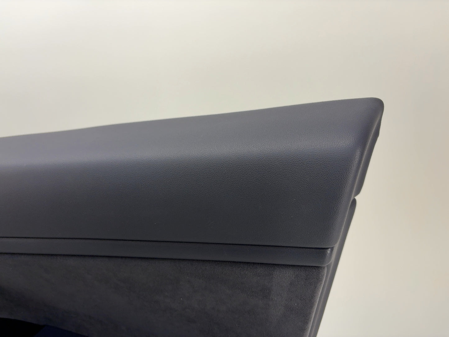 2018 Tesla Model 3 Front Right Door Panel 1090411-01-G