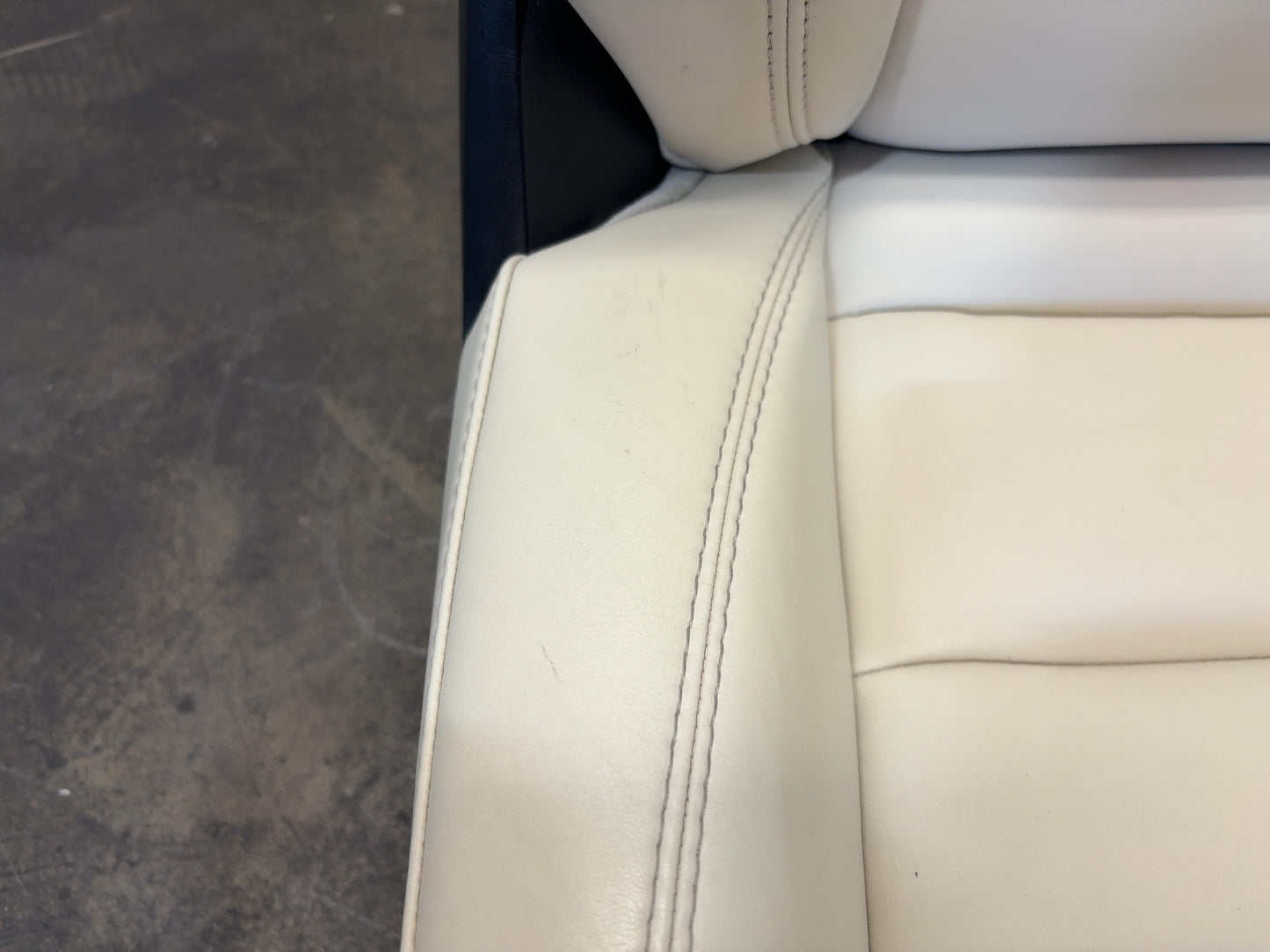 2018 Tesla Model S Front Right Seat Assembly 9876536-03-A