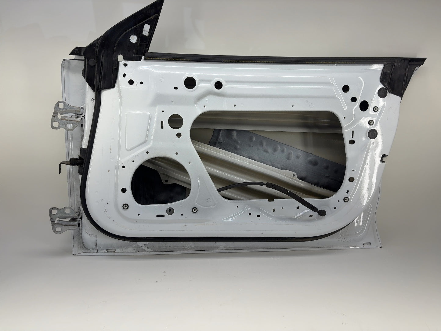 2018-2023 Tesla Model 3 Front Right Door Shell 1081420-E0-C