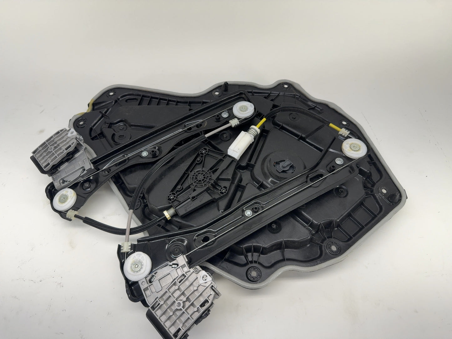 2024 Tesla Model Y Rear Left Door Window Regulator 1495512-01-J