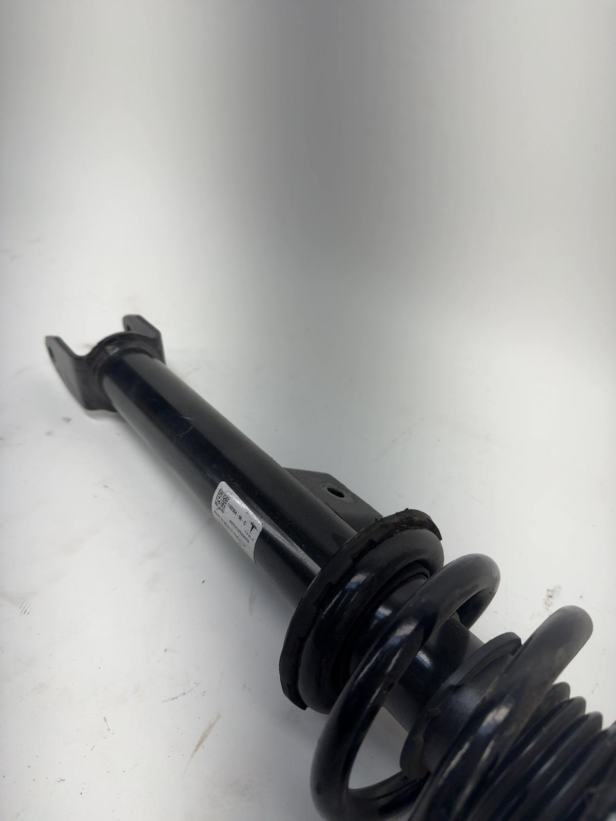 2024 Tesla Model Y Front Left Strut Absorber 1188364-00-C