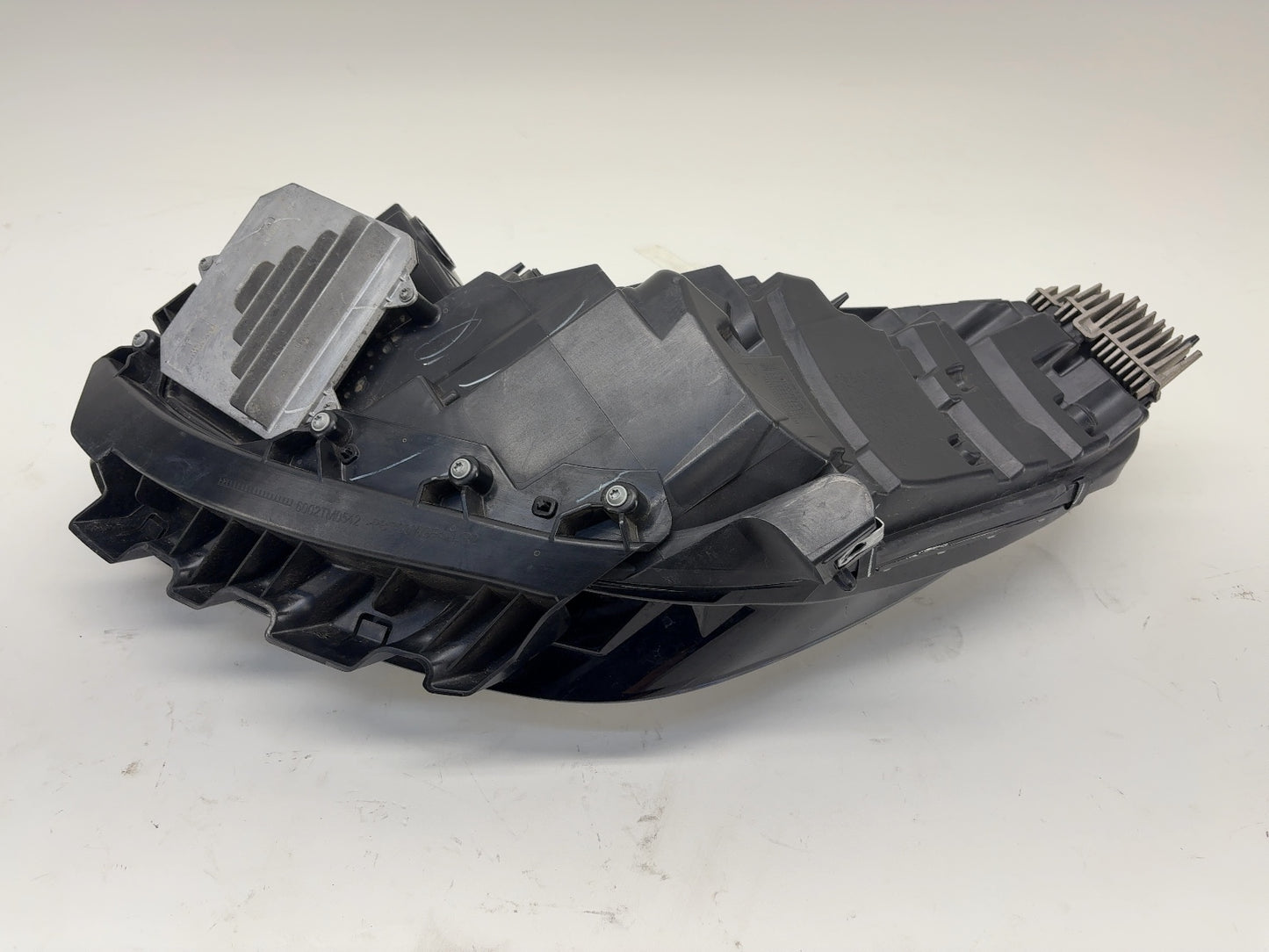 2018-2019 Tesla Model 3 Right Headlamp 1077372-10-I