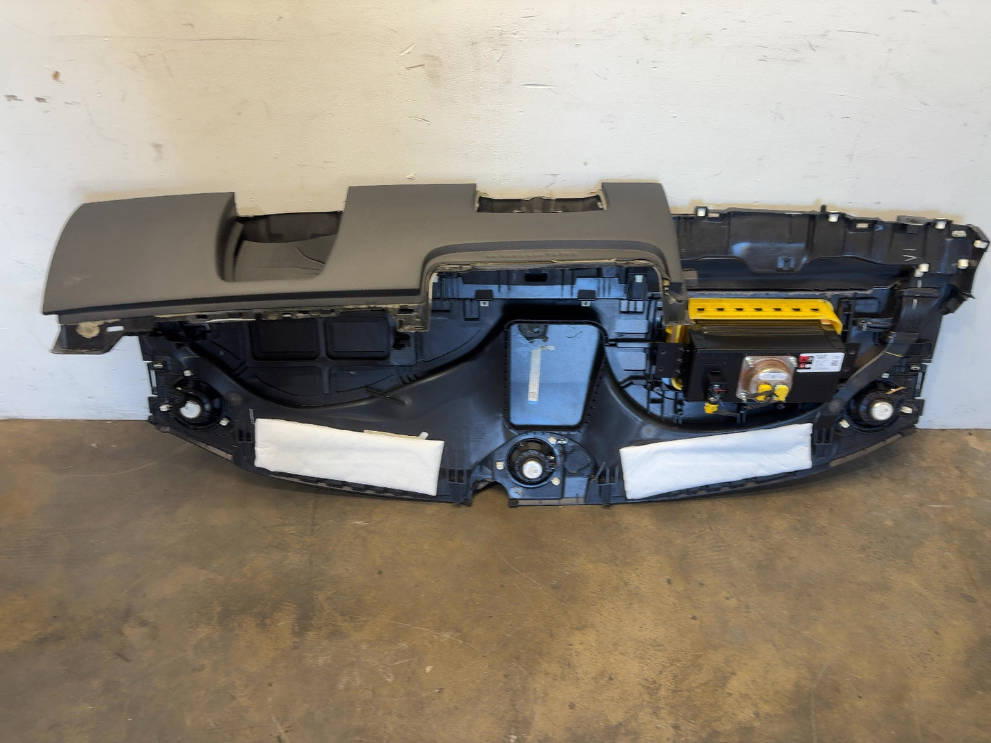 2020-2025 Tesla Model 3 Dash Panel With Airbag 1077823-00-G