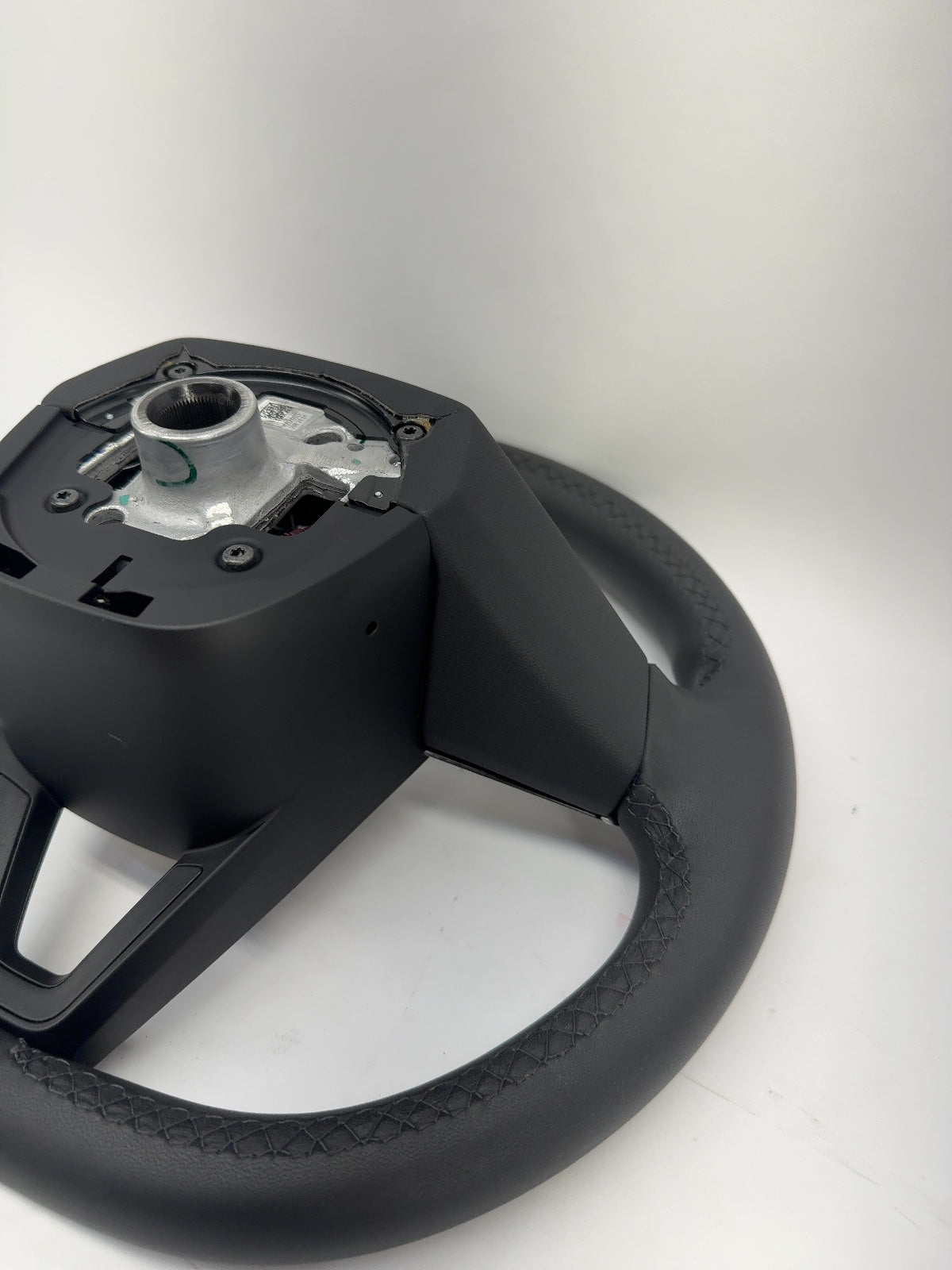 2024-2025 Tesla Model 3 Highland Steering Wheel Pur Leather 1735339-00-F