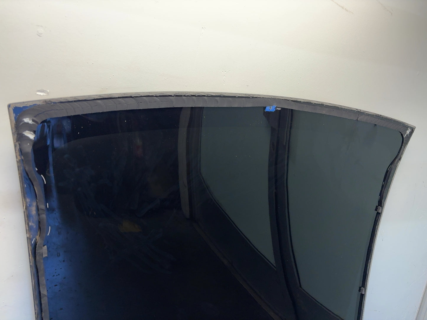 2026 Tesla Model Y Juniper Backlite Glass 1946828-75-G