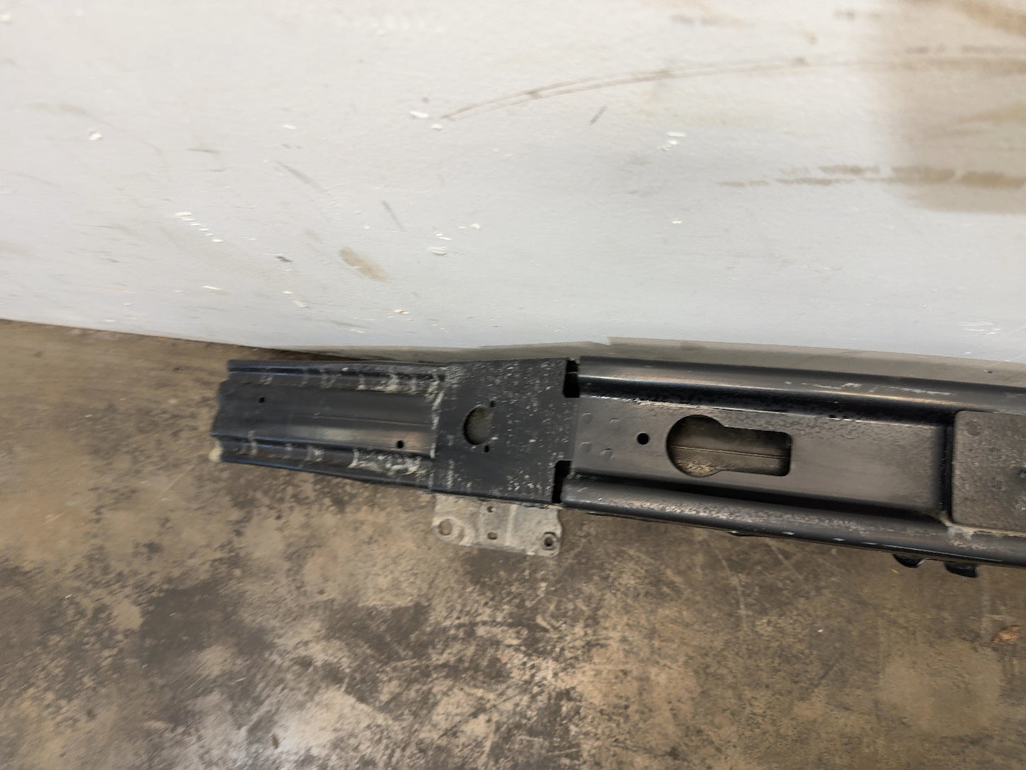 2019 Tesla Model S Front Reinforcement Bar 1060976-00-H