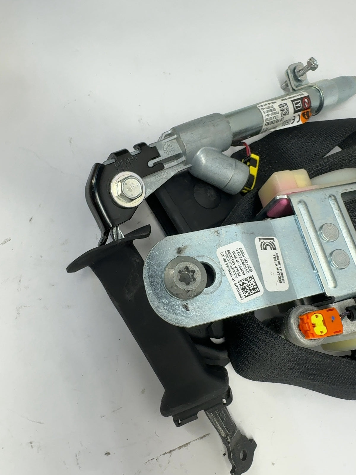 2019 Tesla Model S Front Left Seatbelt W Pretensioner 1079275-03-D