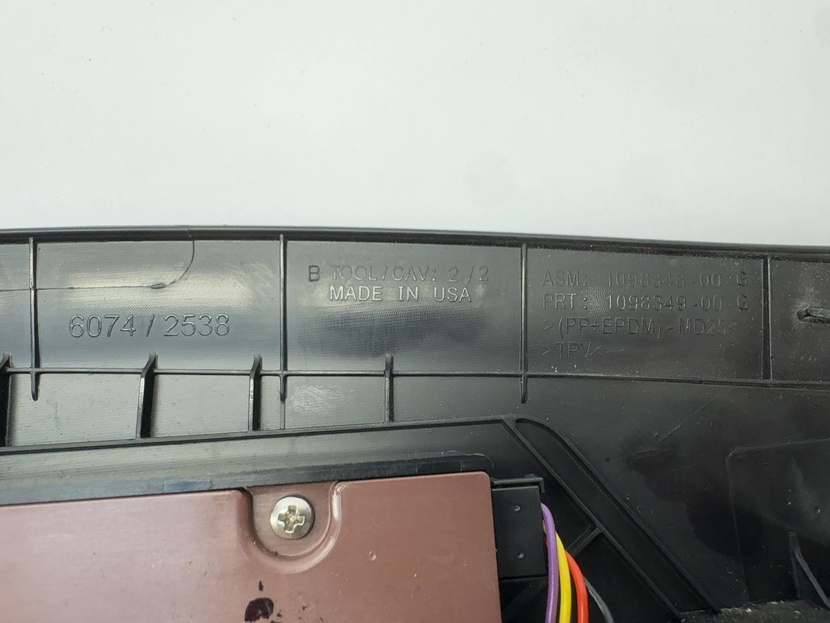 2021-2023 Tesla Model 3 Front Right Seat Side Trim With Buttons 1551855-97-A