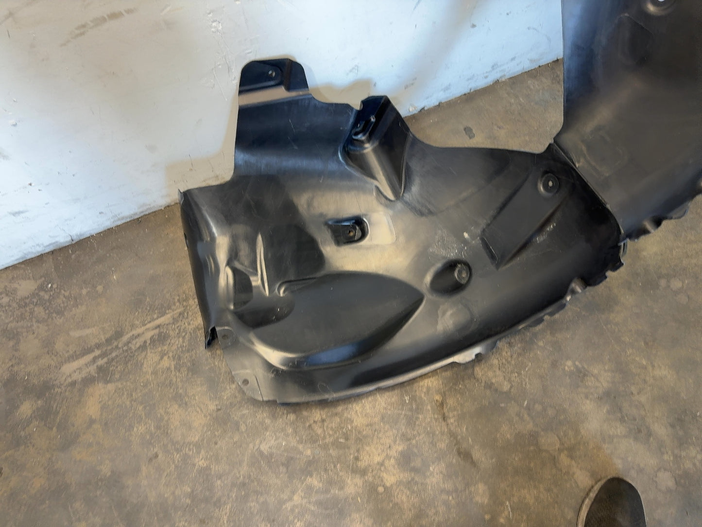 2026 Tesla Model Y Juniper Front Left Wheel Liner Note 1937545-00-A