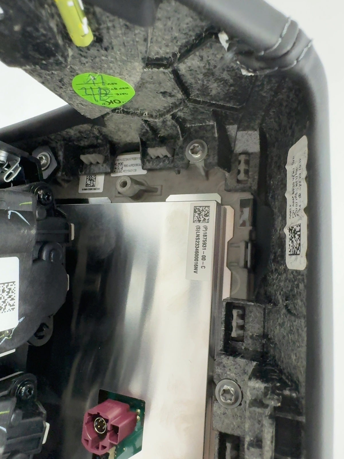 2024 Tesla Model 3 Highland Rear Display 1875931-00-C