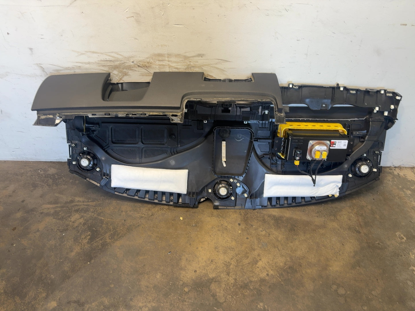 2020-2025 Tesla Model 3 Dash Panel With Airbag 1077823-00-G