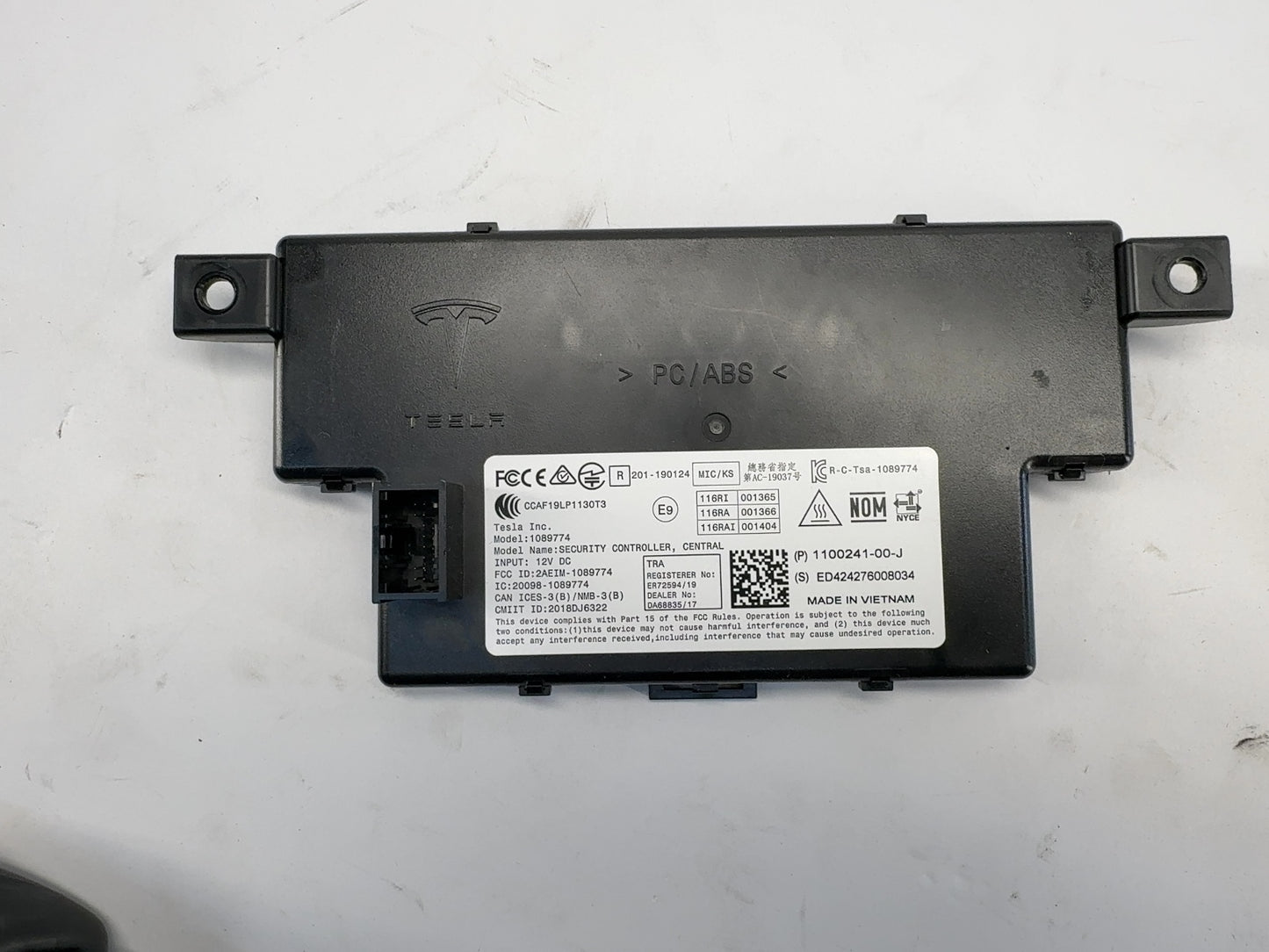 2025 Tesla Model Y Car Computer With Security Module 2003160-00-E