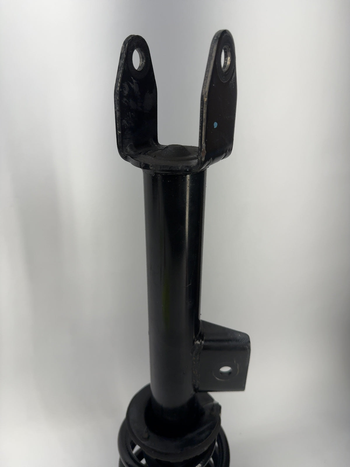 2018 Tesla Model 3 Front Left Strut Absorber 1044090-00-A