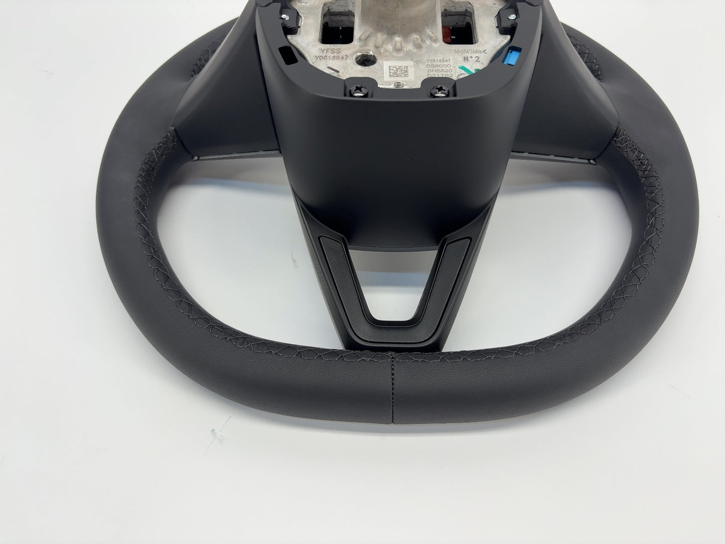 2026 Tesla Model Y Juniper Steering Wheel 2003660-00-H