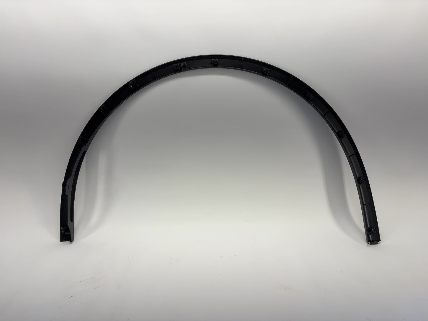 2026-2027 Tesla Model Y Juniper Front Right Fender Garnish 1937599-00-D