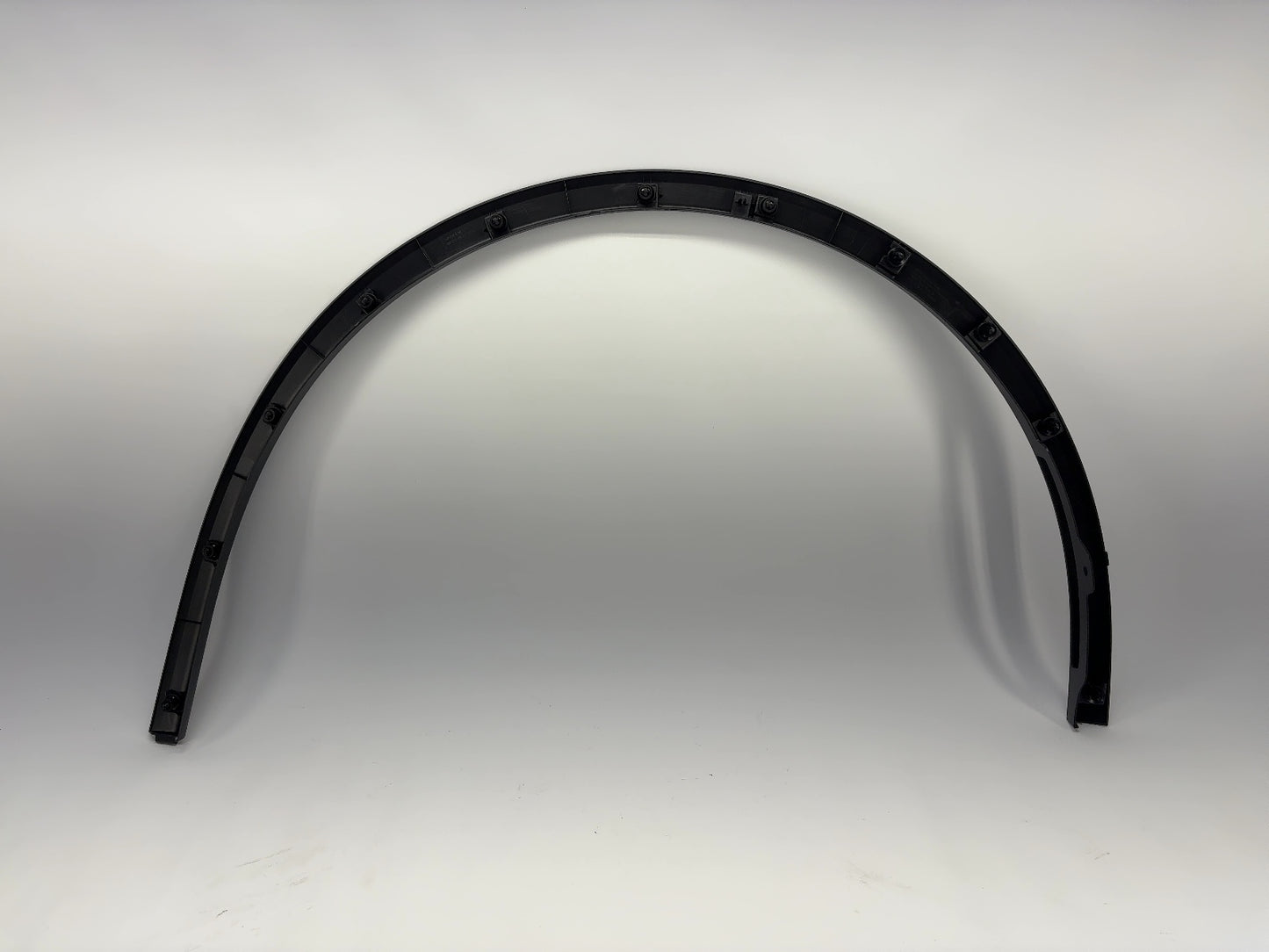 2026-2027 Tesla Model Y Juniper Front Left Fender Garnish 1937597-00-D